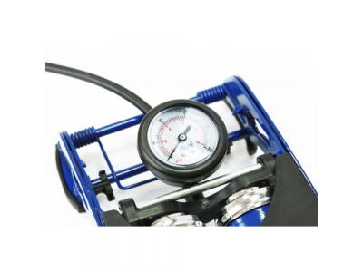 Насос ножной с манометром (2 цилиндра) в сумке