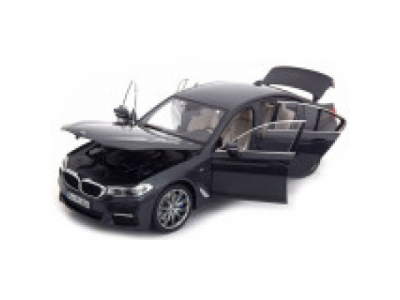 Модель автомобиля BMW 530i Limousine (G30), 1:18 Scale, Sophistogrey Metallic