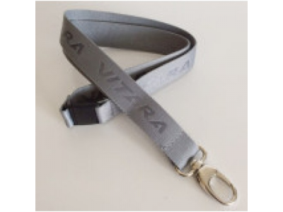 Шнурок с карабином Suzuki Vitara Lanyard Grey, артикул 990F0VTLY1000